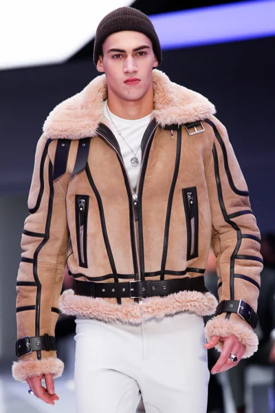 Look 120